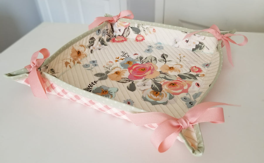 Flat-Out Fabulous Tray: Learn FMQ & BINDING! (3-4 hour workshop)