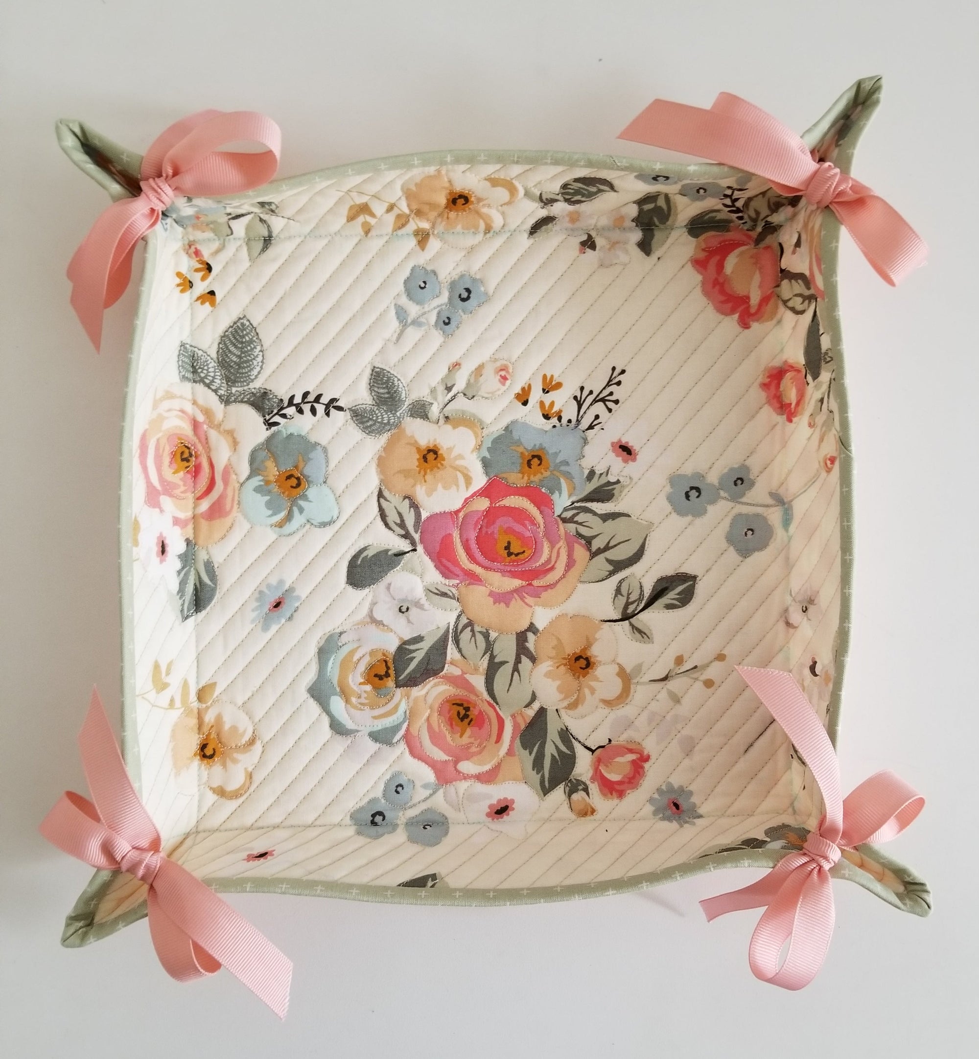 Flat-Out Fabulous Tray: Learn FMQ & BINDING! (3-4 hour workshop)