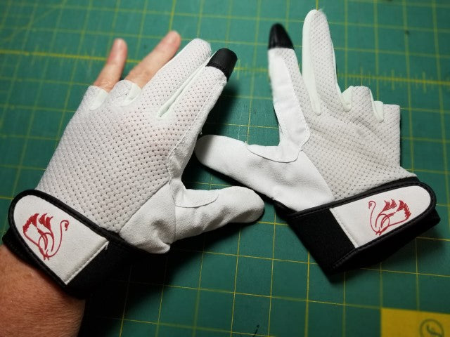 Swan Amity Quilting Gloves - <BR>the BEST quilting gloves ever!