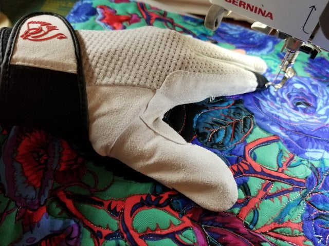 Swan Amity Quilting Gloves - <BR>the BEST quilting gloves ever!