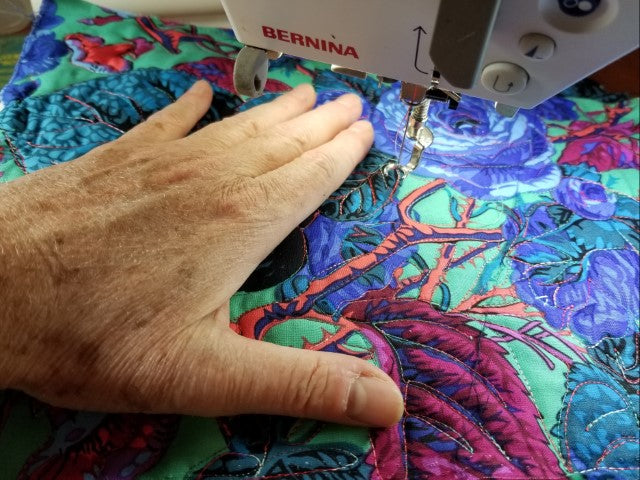 Swan Amity Quilting Gloves - <BR>the BEST quilting gloves ever!